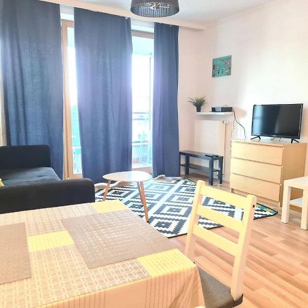 Dworska Studio Apartment Krakow Bagian luar foto