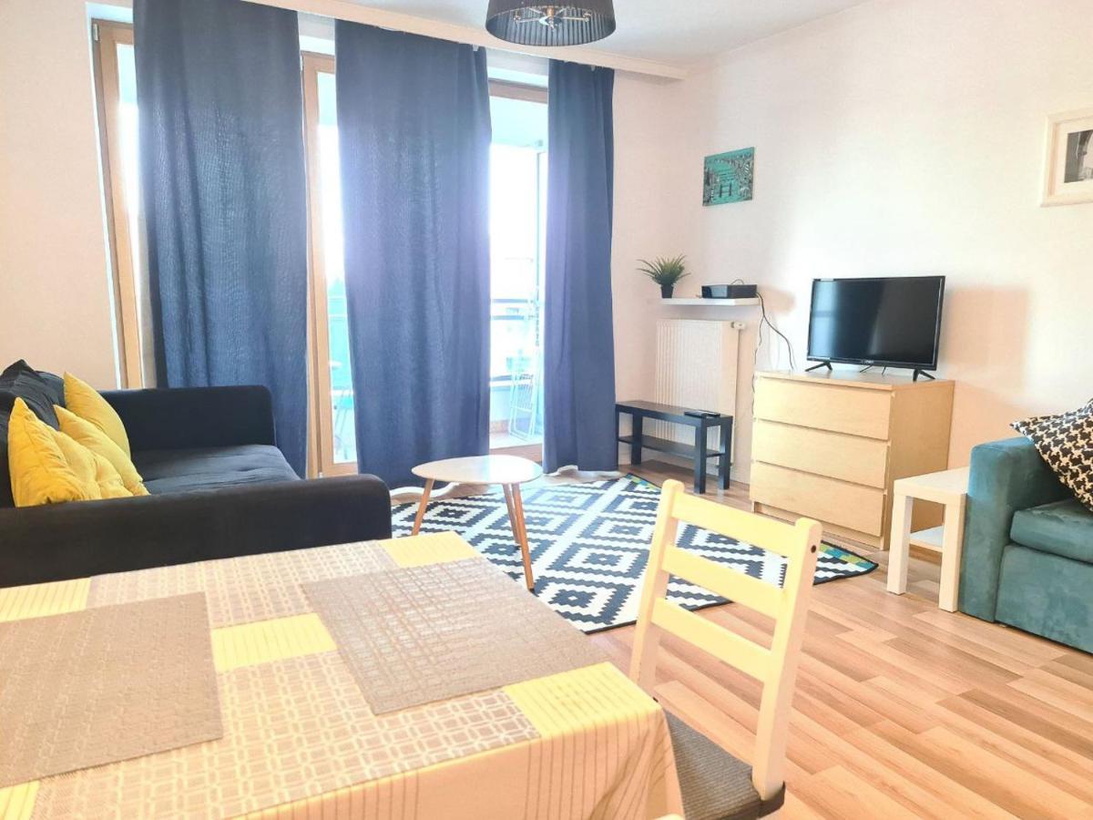Dworska Studio Apartment Krakow Bagian luar foto